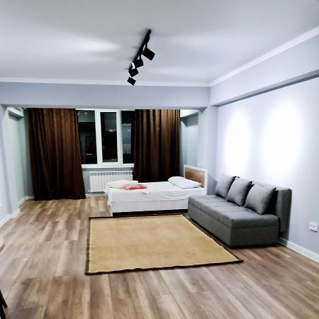 Апартаменты В Центре, В Новом Доме الماتي المظهر الخارجي الصورة