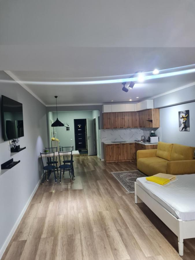 Апартаменты В Центре, В Новом Доме الماتي المظهر الخارجي الصورة